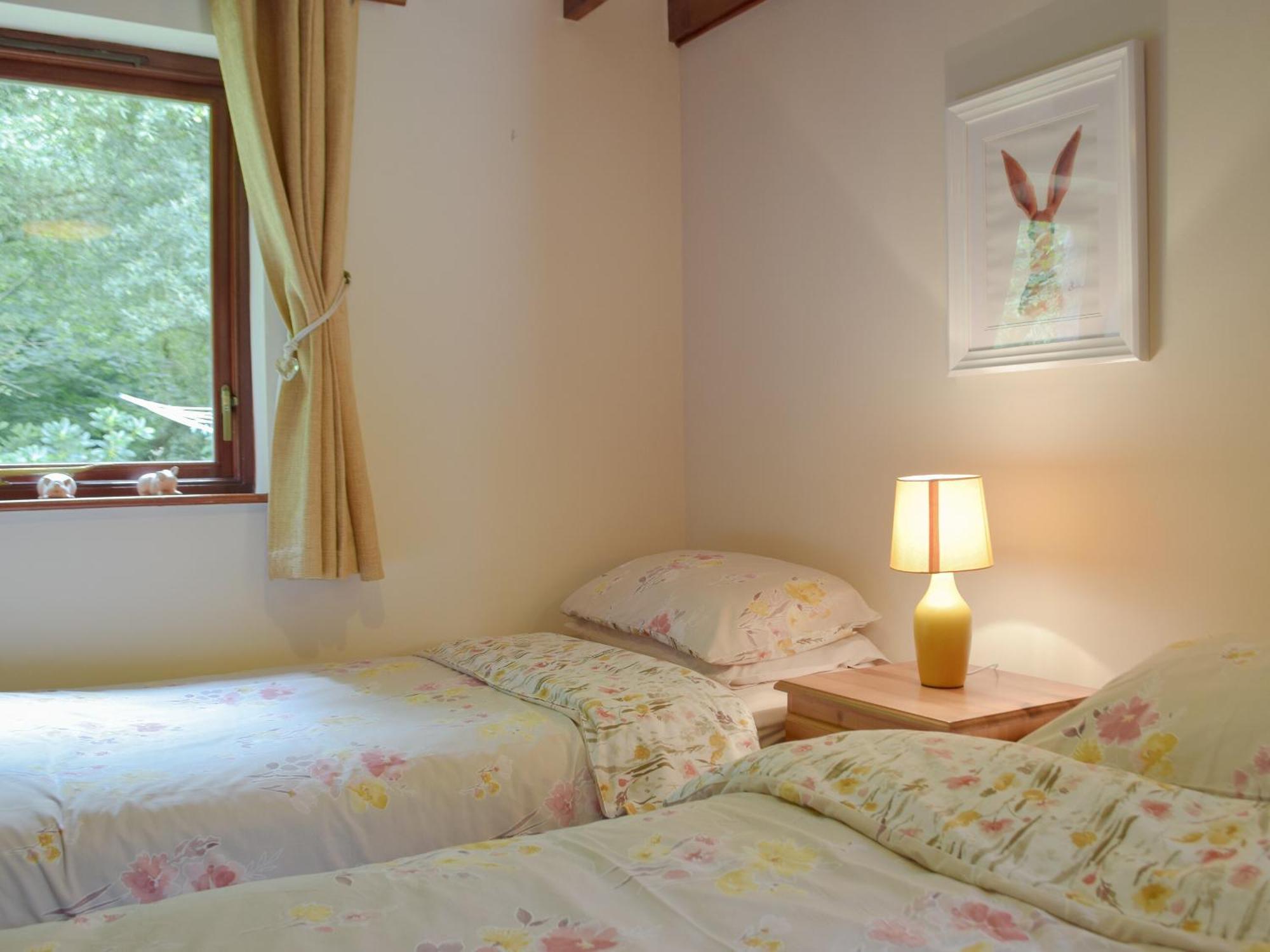 Keepers Nook - Dinas Country Club Villa Exterior photo